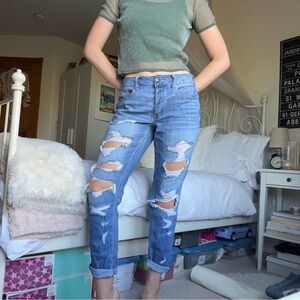 SOLD american eagle light wash distressed tomgirl boyfriend jeans